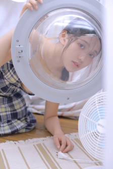 小婕子伦流澡到高潮H